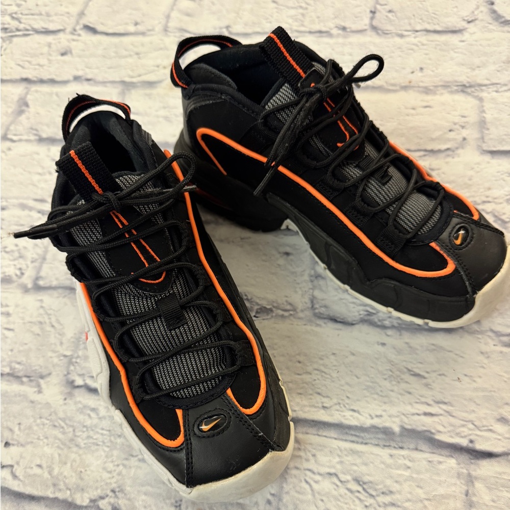 Nike Air Max sz. 4.5Y(ladies sz 6) Penny 1 Orange/Black Athletic Shoe 315519-006
